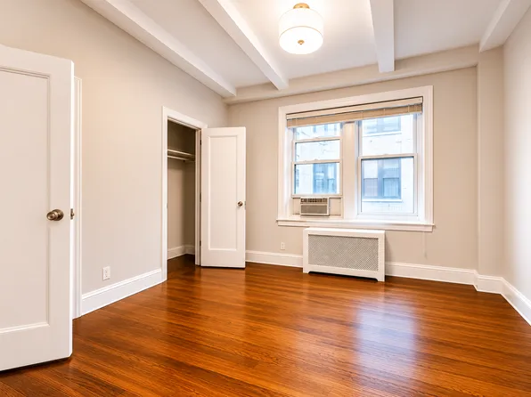215 West 88th Street image 1 of 4