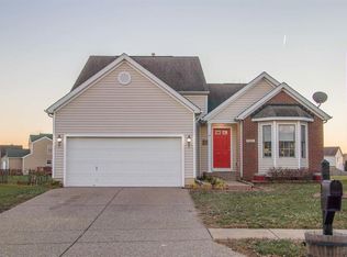 7811 Pear View Ln, Louisville, KY 40218