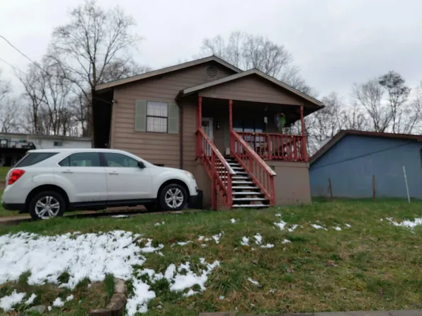 5325 Pike St, South Charleston, WV 25309