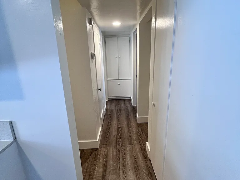 15-33 N Longfellow Ave #19 — Photo 11