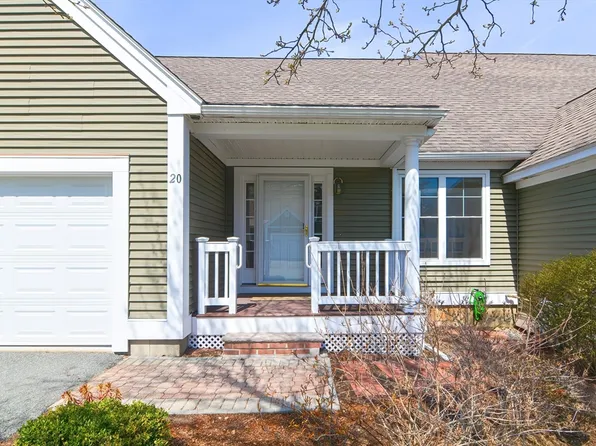20 Concord Ln Unit 20, Uxbridge, MA 01569