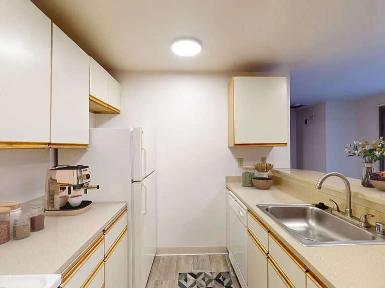 Shannon 2 Apartments — Photo 10