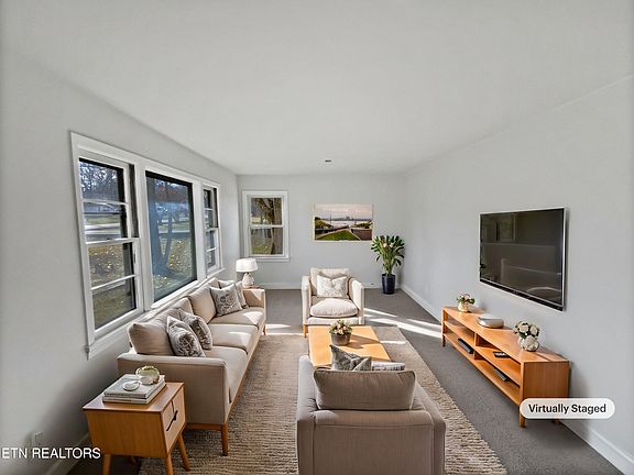 2nd image of 1101 Orchid Dr