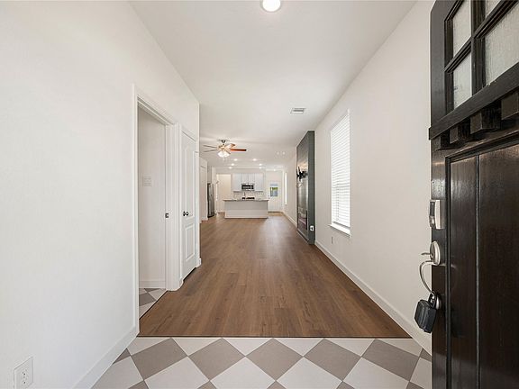 2nd image of 31411 Horseshoe Meadow Bend Ln