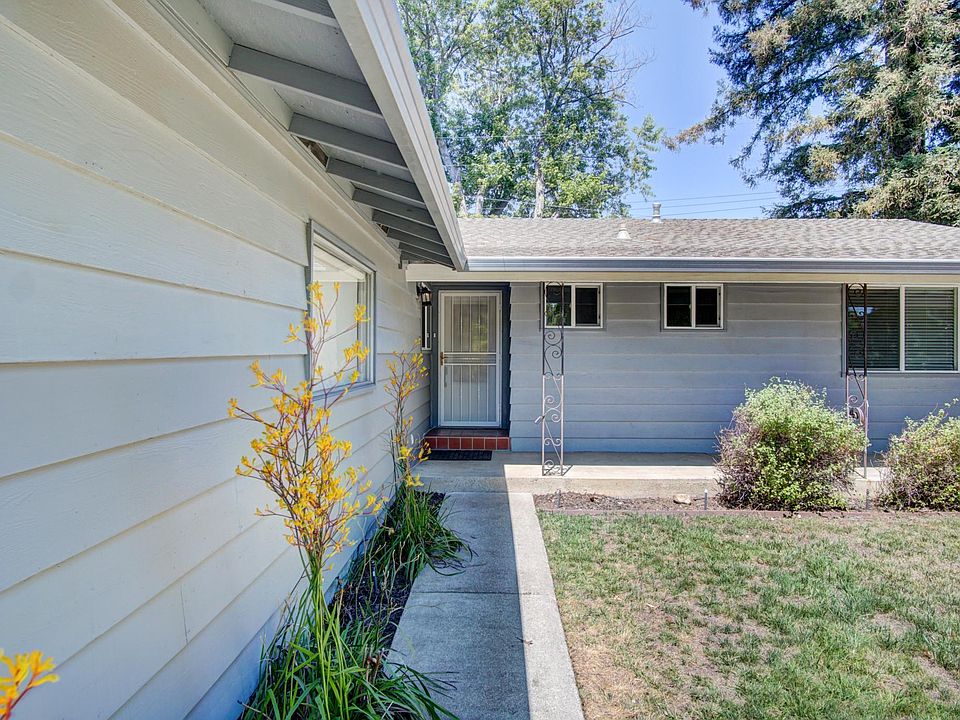 1st image of 943 Blazingwood Ave