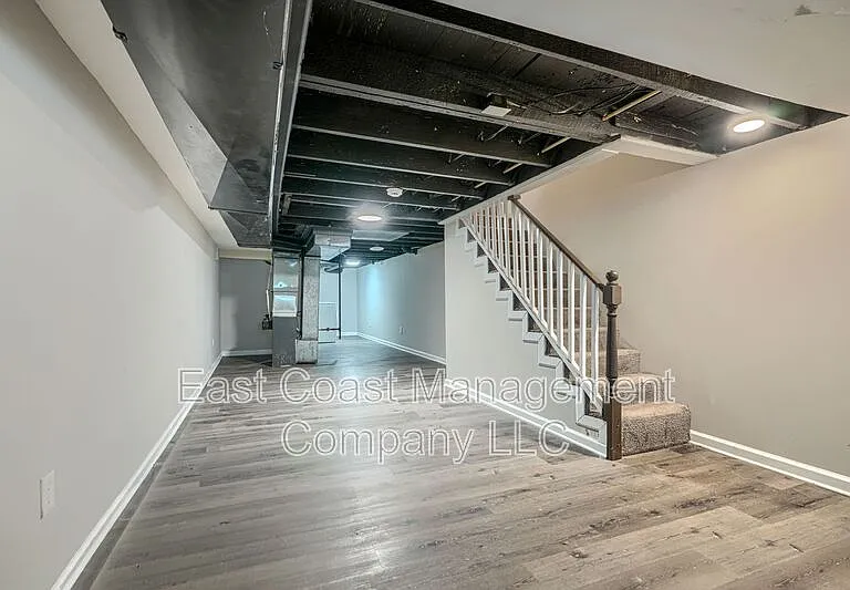 2408 Llewelyn Ave — Photo 22