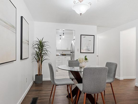 5th image of 5 Elm St APT 1