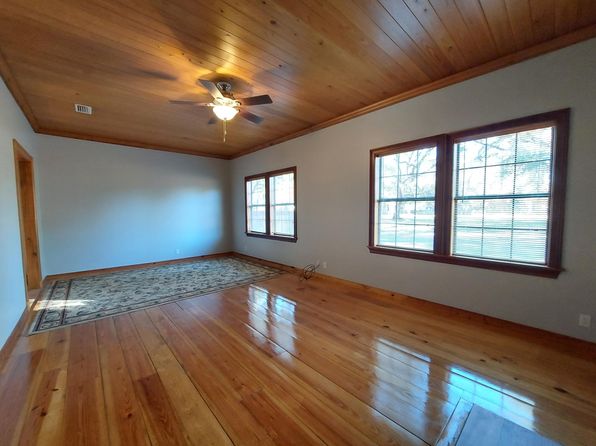 4296 Whispering Oaks Dr