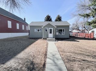 226 2nd St E, Chester, MT 59522