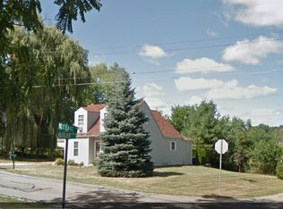 890 W Fox Lake Rd, Angola, IN 46703