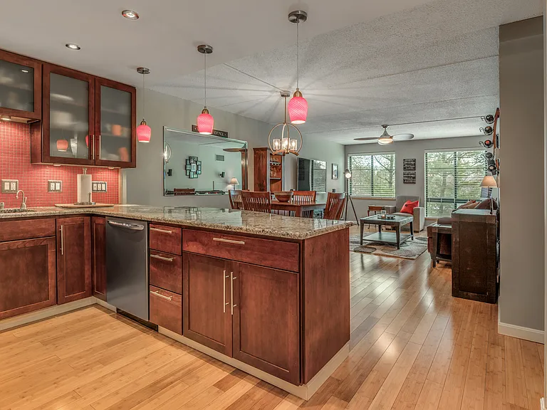 200 Ledgewood Dr #209 — Photo 5