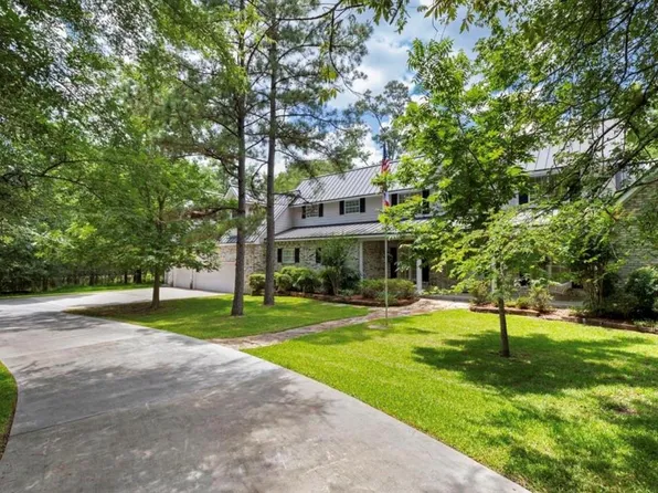 16201 Surrey Ln, Magnolia, TX 77355