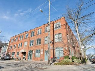 34 Noble St #302, Toronto, ON M6K 2C9