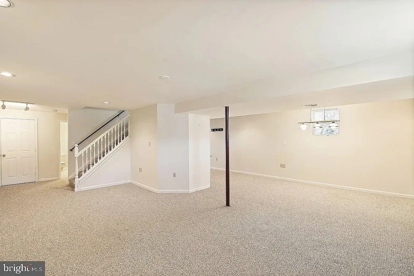 1 bed, 1243 sqft, $1,800 — Photo 2