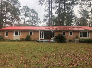 72 E Plum St, Hazlehurst, GA 31539