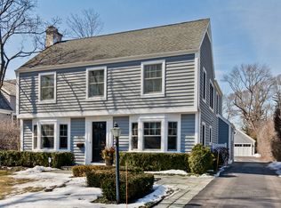 1550 Woodbine Ct, Deerfield, IL 60015