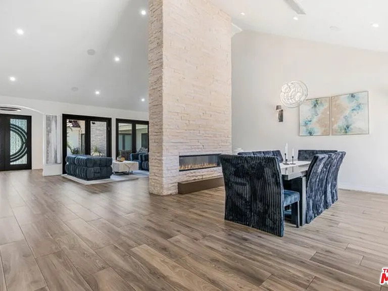17520 Embassy Dr — Photo 16
