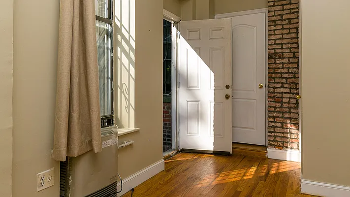 Rented by Nooklyn NYC LLC | media 5