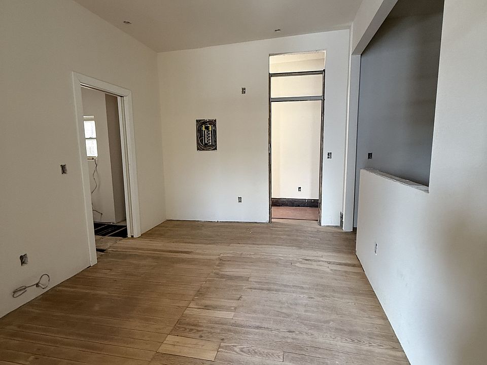 1st image of 201 W Main St #8