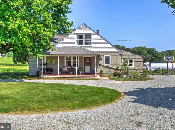 997 Smyrna Rd, Kinzers, PA 17535