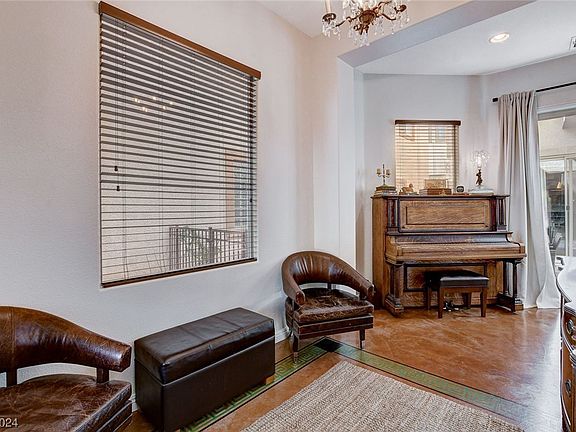 5th image of 9205 Worsley Park Pl