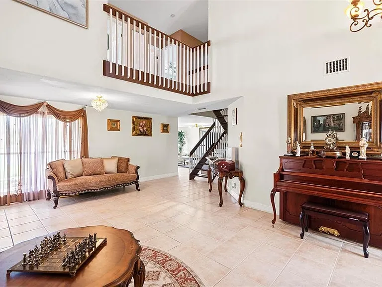9505 Aegean Dr — Photo 7