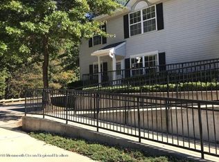 17 Thrasher Ct, Marlboro, NJ 07746
