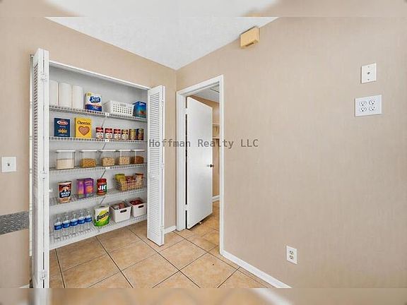 5th image of 6713 S Sheridan Rd