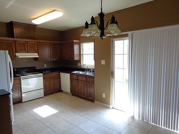 2nd image of 10706 International Blvd Unit 122
