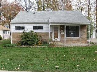 27696 Gilbert Dr, Warren, MI 48093