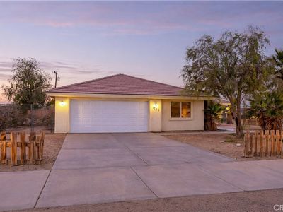 1286 Arctic Ave, Thermal, CA, 92274