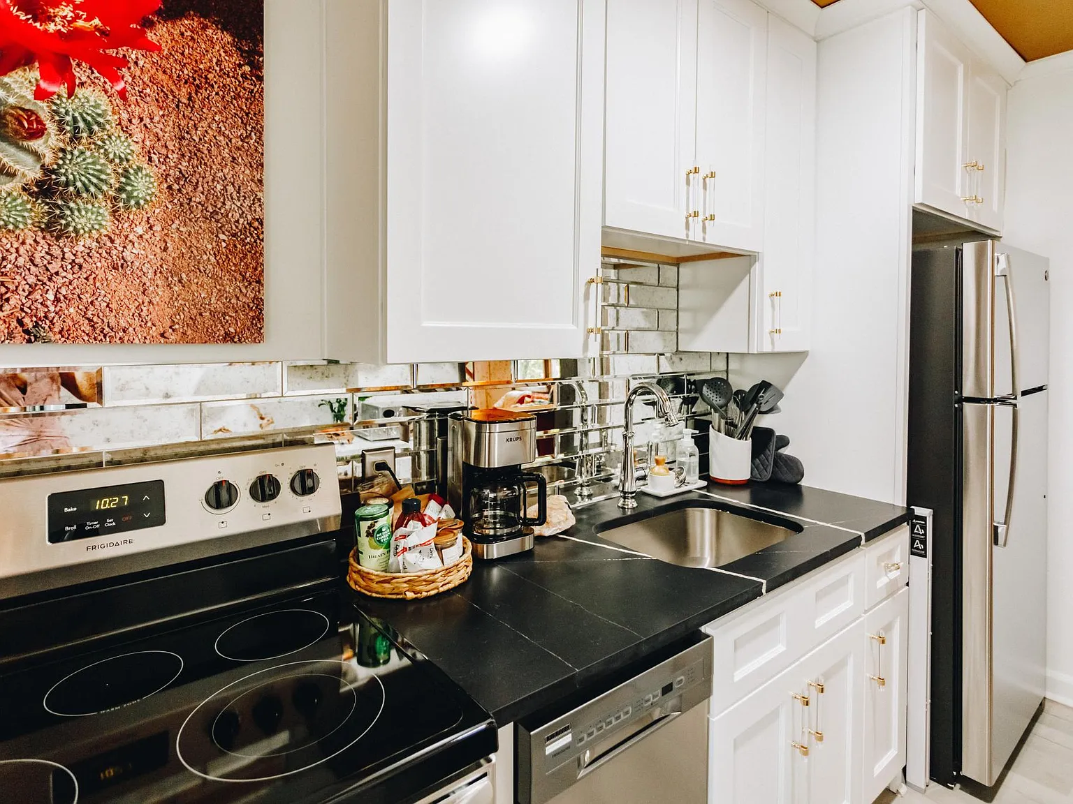 1 bed, 550 sqft, $2,400 — Photo 4