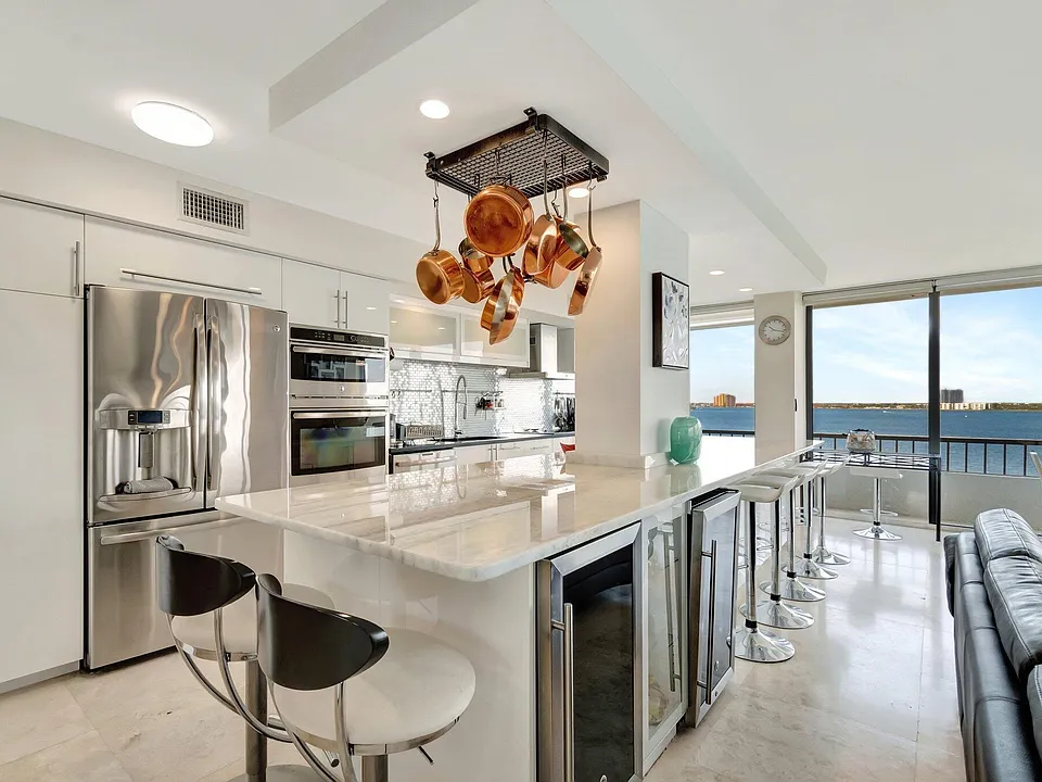 5550 N Ocean Dr #10D