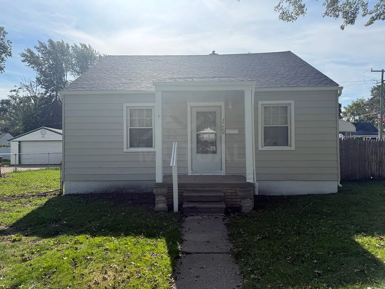 2 bed, 1.0 bath, 853 sqft, $1,525 — Photo 1