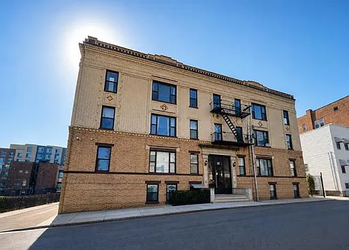 39 Newkirk St #1C Photo 1