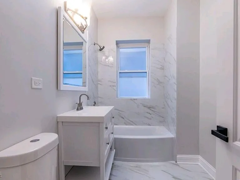 5826 S Michigan Ave #2 — Photo 12