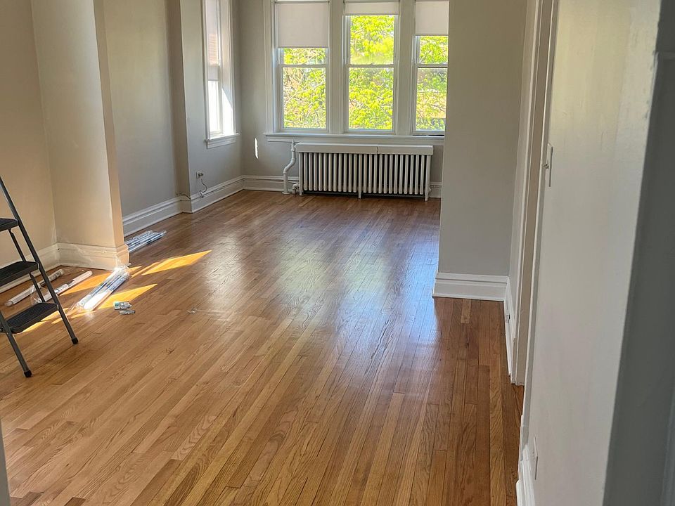 1st image of 4147 N Marmora Ave #2