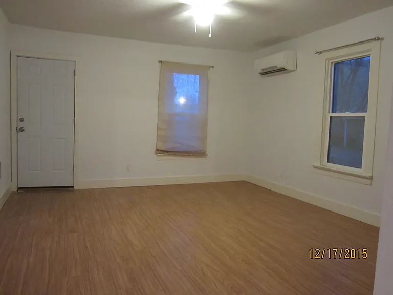 5889va — Photo 3