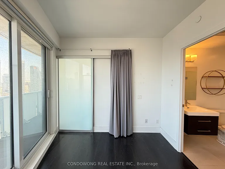 403 Church St #3705 — Photo 4