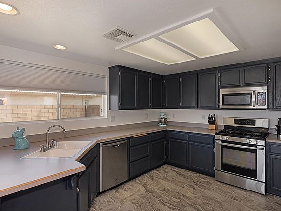 3rd image of 8510 Golden Meadow Dr