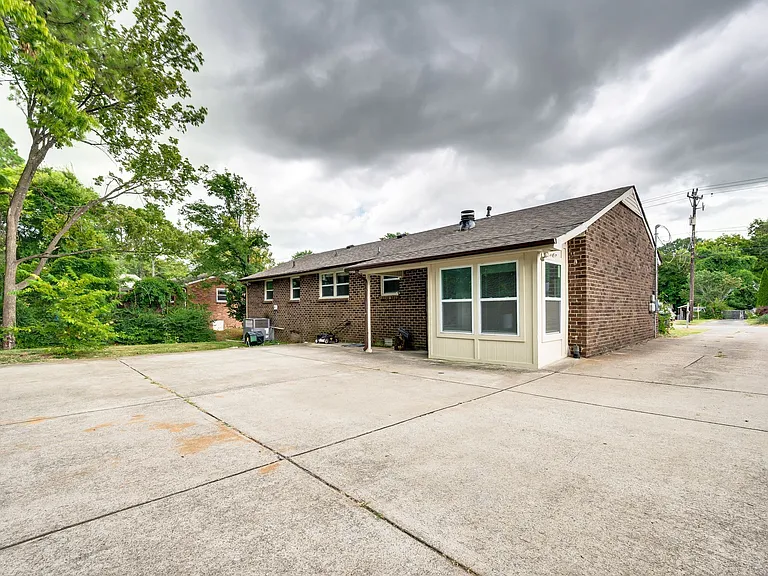 5409 Country Dr — Photo 30