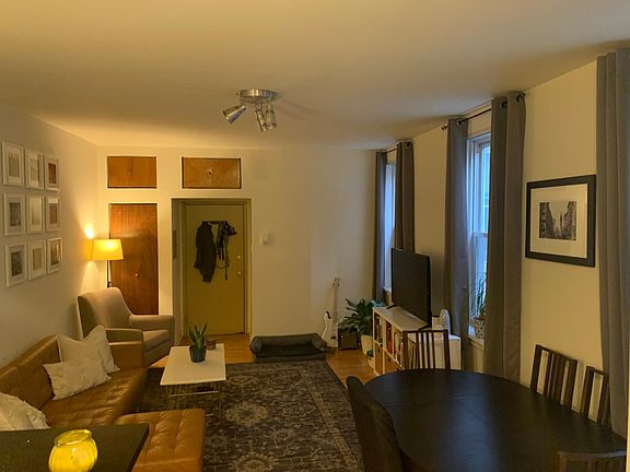 5th image of 138 N 21st St APT 1R