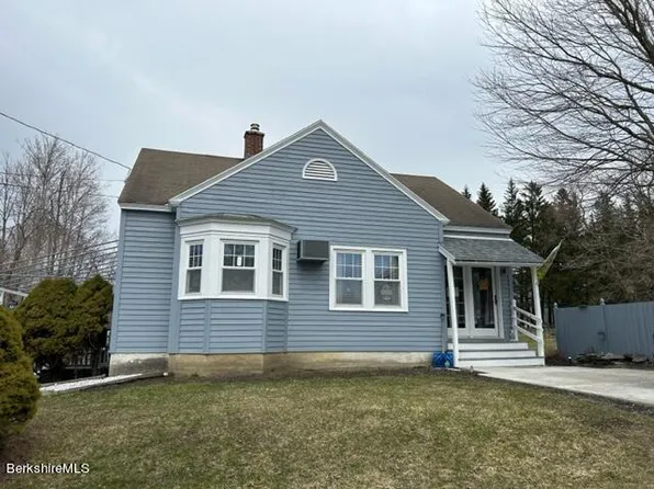 27 Anthony St, Adams, MA 01220