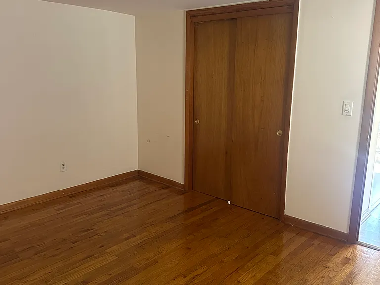 28-30 Florence Ave #4 — Photo 7