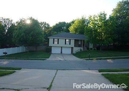 1st image of 621 NW 36th St Ter