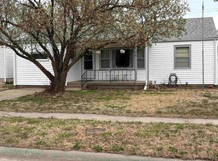 1124 N Ash St, McPherson, KS 67460