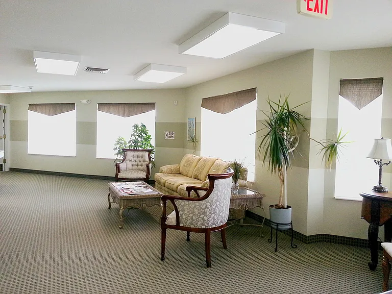 Meridian Stratford Place Senior 55+ Apartments — Photo 20