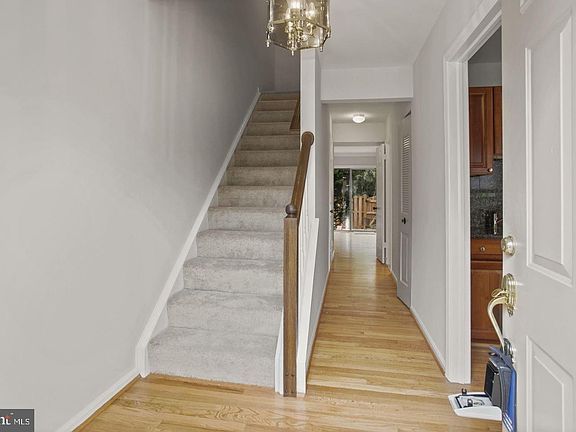 3rd image of 6531 Kemper Lakes Ct