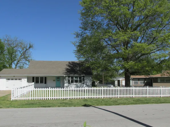 636 N Pike Avenue, Bolivar, MO 65613