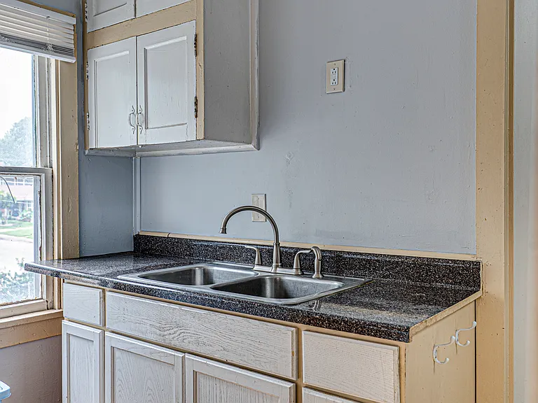 457 Talma St #2 — Photo 5